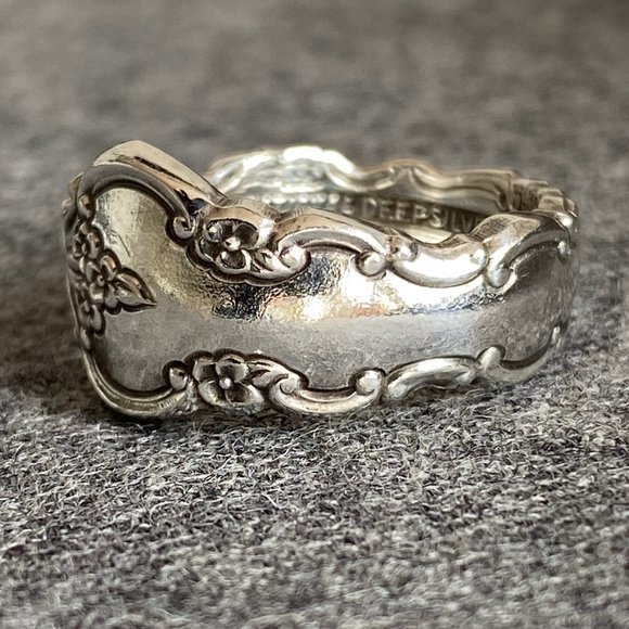 International Deep Silver Spoon Style Ring - Picture 1 of 4
